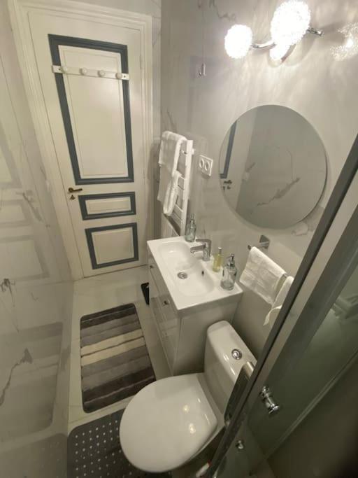 Premium Studio 2 Minutes Walk From Champs-Elysees Paris Ngoại thất bức ảnh