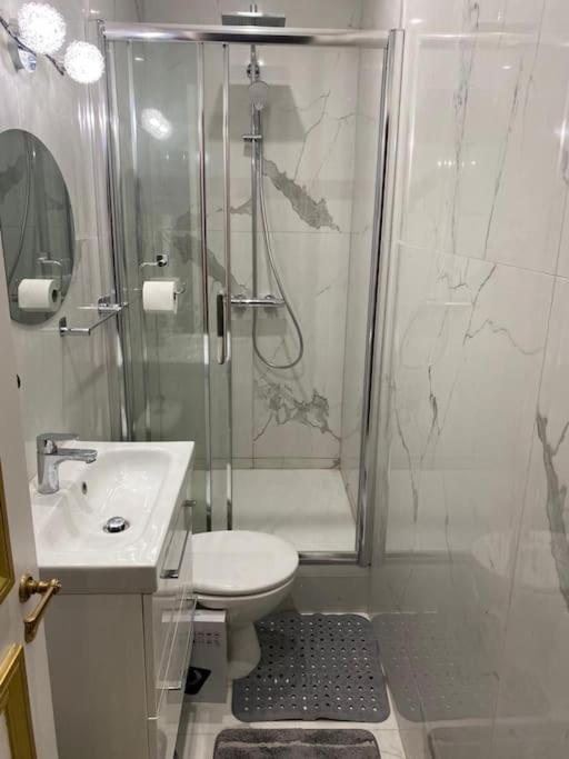 Premium Studio 2 Minutes Walk From Champs-Elysees Paris Ngoại thất bức ảnh
